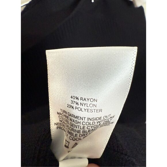 Two Express Crop Tops Black White One Shoulder NWT Medium - Picture 6 of 6